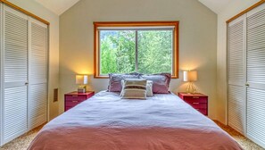 3 habitaciones, cuna de viaje, wifi y ropa de cama 