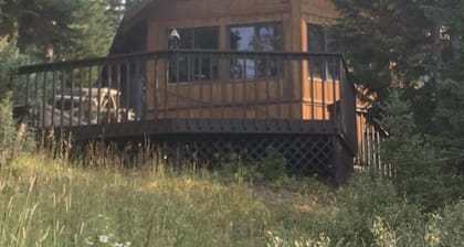 Spacious home that is perfect for large family/friend gatherings!