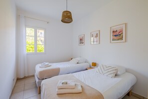 2 sovrum, strykjärn/strykbräda, wi-fi och sängkläder