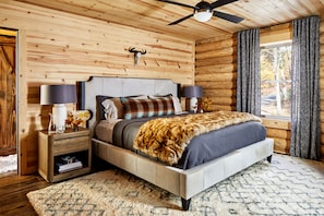 4 bedrooms, desk, free WiFi, bed sheets