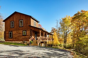 Exterior - Featured in a Magazine! Stunning Luxury Cabin! (McHenry)
