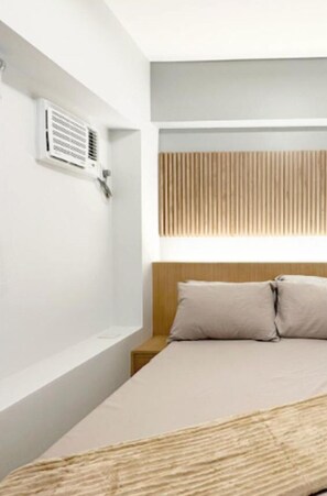 2 quartos, ferros/tábuas de passar roupa, Wi-Fi, roupa de cama
