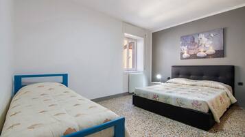 2 habitaciones, tabla de planchar con plancha y wifi gratis