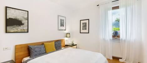 1 habitación, wifi y ropa de cama