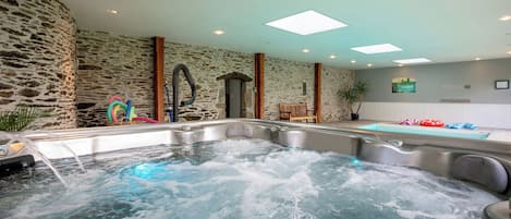 Piscina coberta i piscina climatitzada