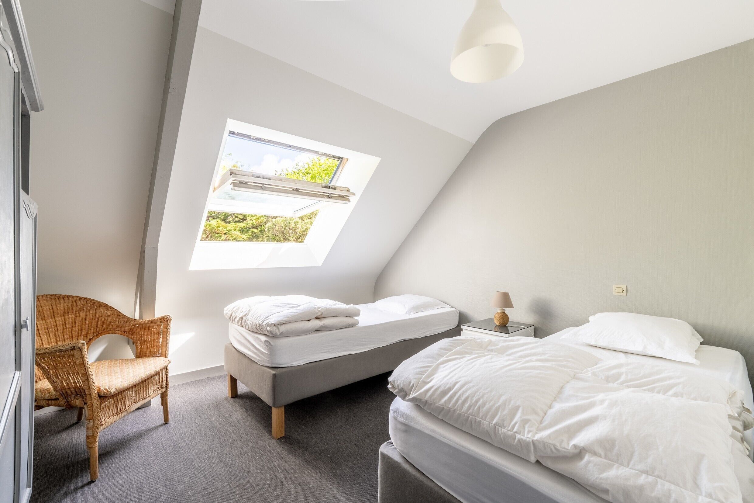 4 habitaciones, tabla de planchar con plancha y wifi gratis 