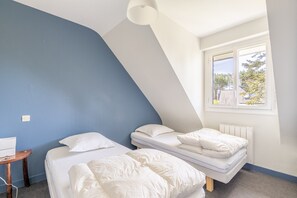 4 habitaciones, tabla de planchar con plancha y wifi gratis 