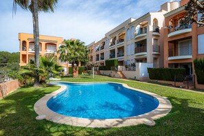 Pool - Apartment 'Casa Mz' with Shared Pool, Wi-Fi and Air Conditioning (Vallgornera)