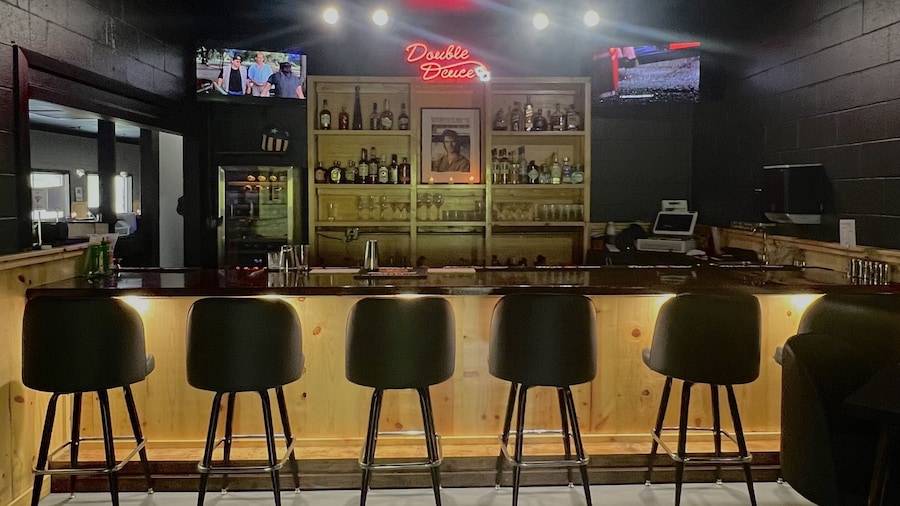 Road House Hotel & RV Park