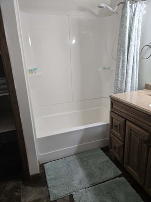 Departamento, baño privado (Two Bedroom) | Baño