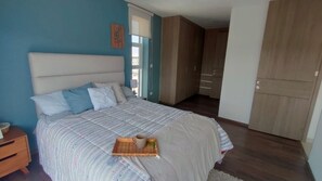 2 habitaciones, escritorio, wifi gratis y ropa de cama 