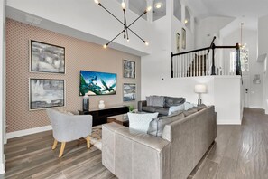Smart TV, table football - Windsor Palms Resort 6 Bedroom with Pool+Spa (Kissimmee)