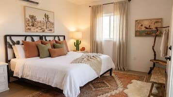 Suite superior, terraza, vistas al mar | Colchones con acolchado adicional