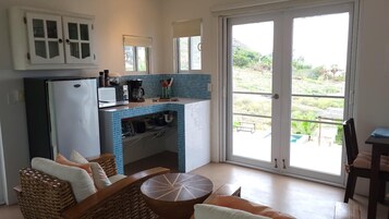 浪漫客房 | 私人廚房 | 冰箱、微波爐、咖啡機/沖茶器、烤麵包機