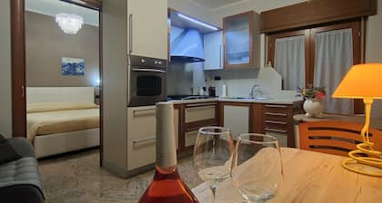 La Chicca b&b, exclusive use apartment within walking distance of Cs South exit
