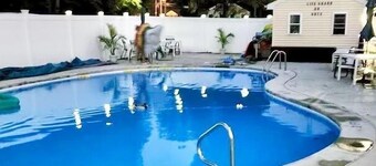 The Weekender Unit #7