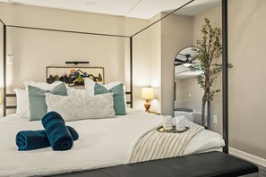 3 bedrooms, desk, travel cot, free WiFi