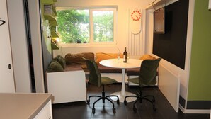 Dining - Beautiful apartment for 4 people with WIFI, TV and terrace (Rijeka)