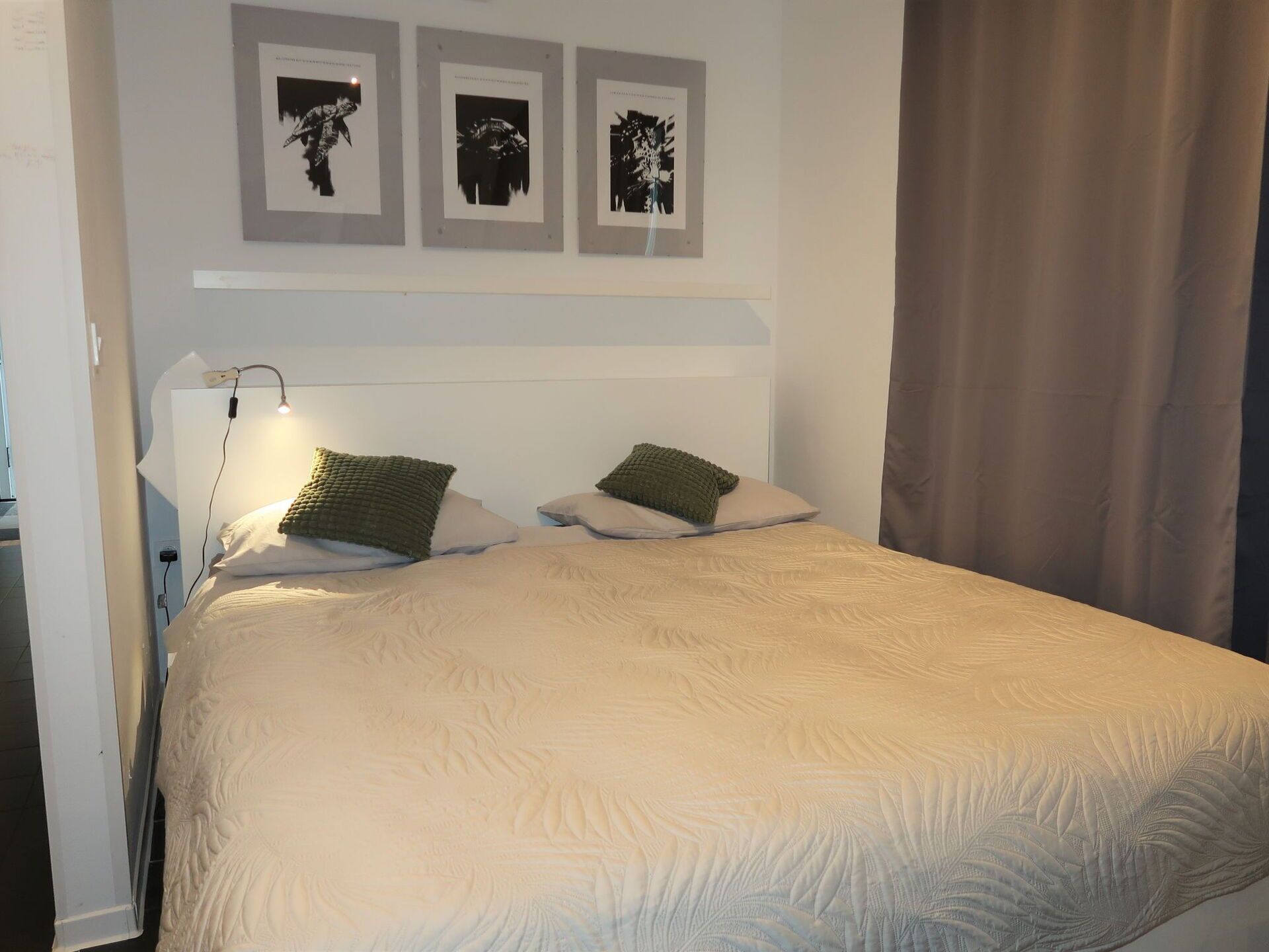 Furniture, Property, Building, Comfort, Wood, Bed Frame, Picture Frame, Interior Design, Pillow, Lamp