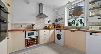 St John's Corner Cottage, Bury St. Edmunds