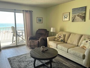 Unclassified image, 4 of 22, button