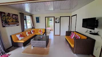 Bungalow | Khu phòng khách | TV màn hình phẳng