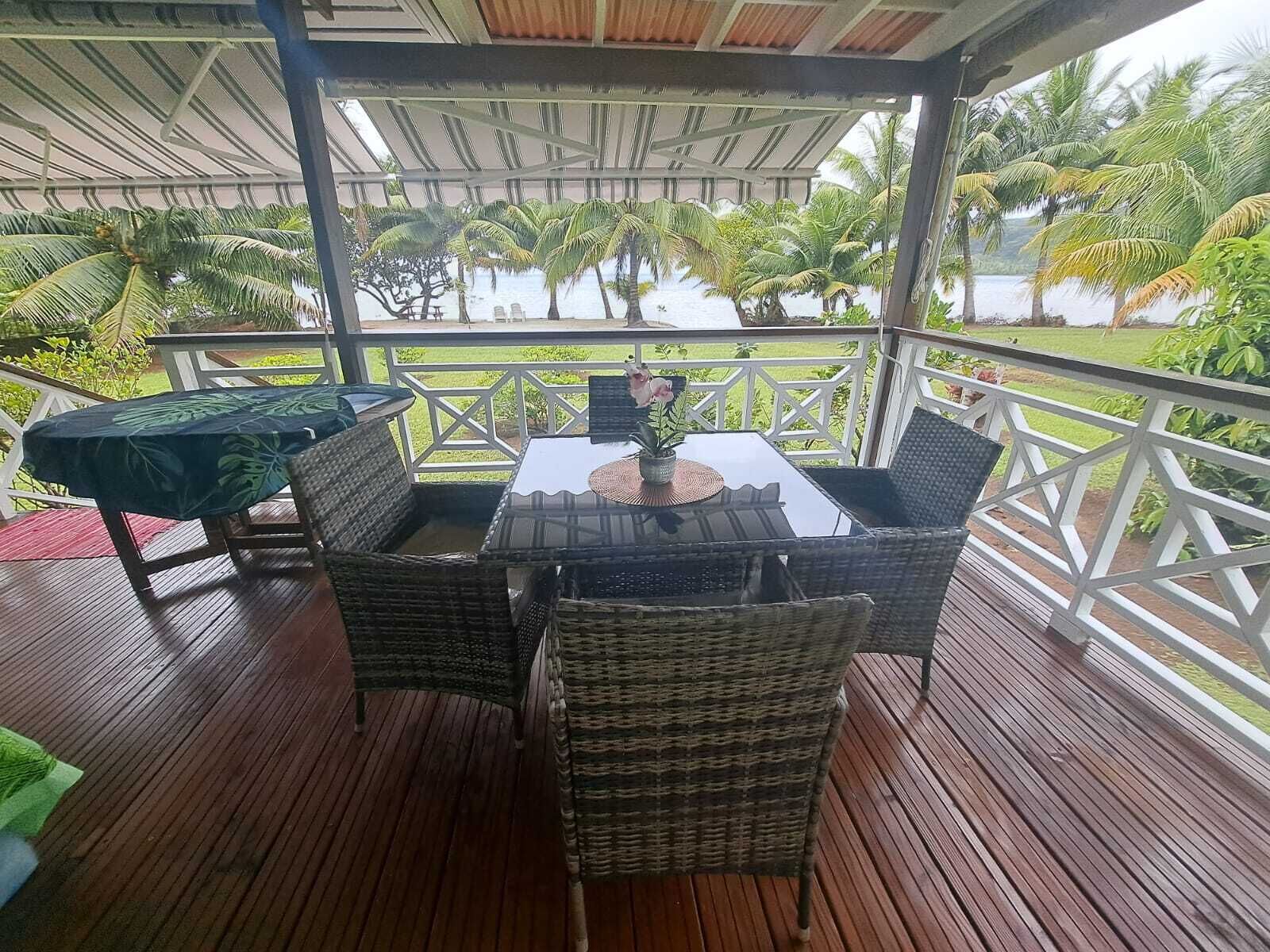 Bungalow | Dining room