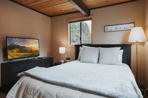 3 habitaciones, tabla de planchar con plancha, wifi y ropa de cama 