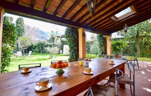 Outdoor dining - Nice home in Camaiore with WiFi (Camaiore)