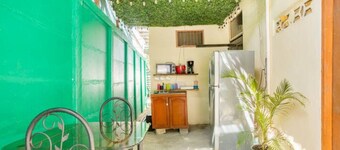 ¡Acogedora habitación privada en el corazón de Quepos!