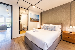2 chambres, fer et planche à repasser, Wi-Fi, draps fournis