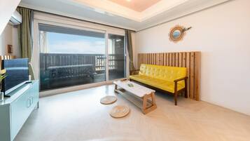 Basic Room, 1 Bedroom (sarang2) | 1 bedroom, free WiFi