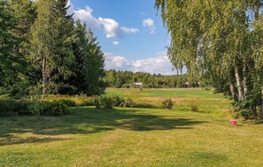 Property grounds - Cozy home in Sparreholm with WiFi (Sparreholm)