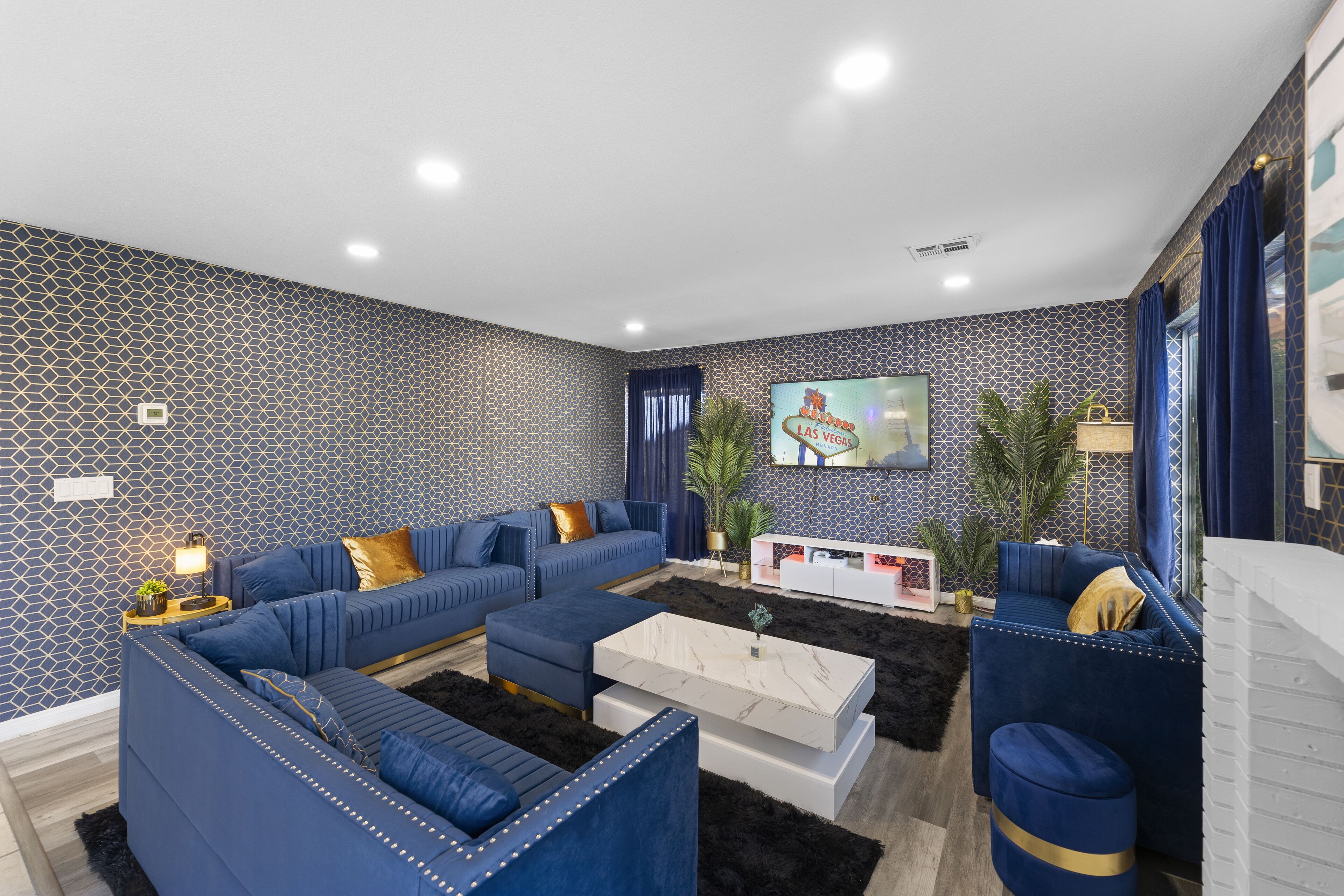 Vegas Oasis /Pool/Jacuzzi/Poker/10 min Airport & Strip