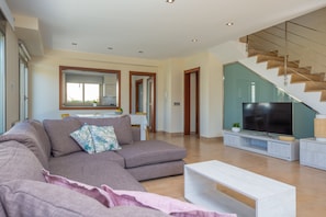 TV - JOAN - Lovely semi-detached house near the sea - Free Wi-Fi (Muro)