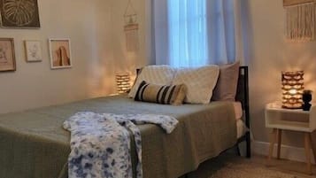 1 habitación, escritorio, tabla de planchar con plancha y wifi gratis