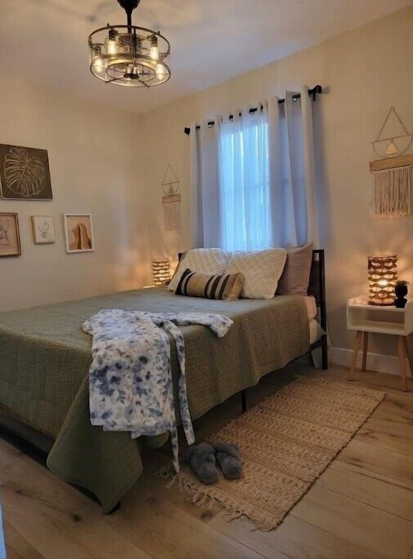 1 chambre, bureau, fer et planche à repasser, accès au Wi-Fi (inclus)