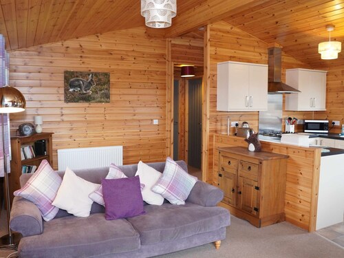 Beautiful private villa for 4 people with WIFI, TV, balcony and pets allowed