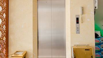 Elevator