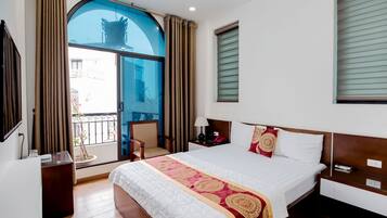 Superior Double Room, 1 King Bed, Balcony, City View | Premium bedding, memory foam beds, minibar, individually decorated