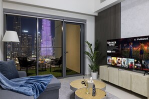 TV - NEW | 2BR Burj NYE Fireworks View | 2 Pools (Dubai)