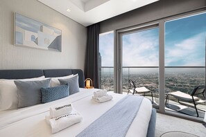 2 室のベッドルーム、デスク、アイロン / アイロン台、旅行用ベビーベッド