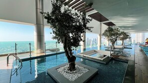 Pool - 2BR |Sea & City Views |Infinity Pool |High Floor (Dubai)