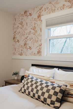 3 bedrooms, iron/ironing board, travel cot, free WiFi