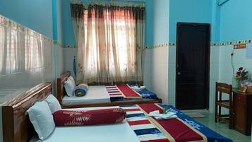 Gemeinsamer Schlafsaal | Verdunkelungsvorhänge, schallisolierte Zimmer, kostenloses WLAN