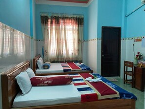 Shared Dormitory | 1 bedroom, blackout drapes, soundproofing, free WiFi