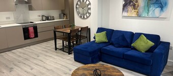 360 GU15 Aspen Court 02 - Modern 1 bedroom Apartment 02 Town Centre Camberley