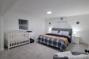 3 chambres, fer et planche à repasser, lit parapluie, Wi-Fi gratuit