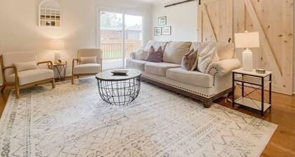 Charming Crestline Park Home with Hot Tub