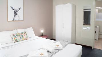 1 bedroom, desk, iron/ironing board, free WiFi